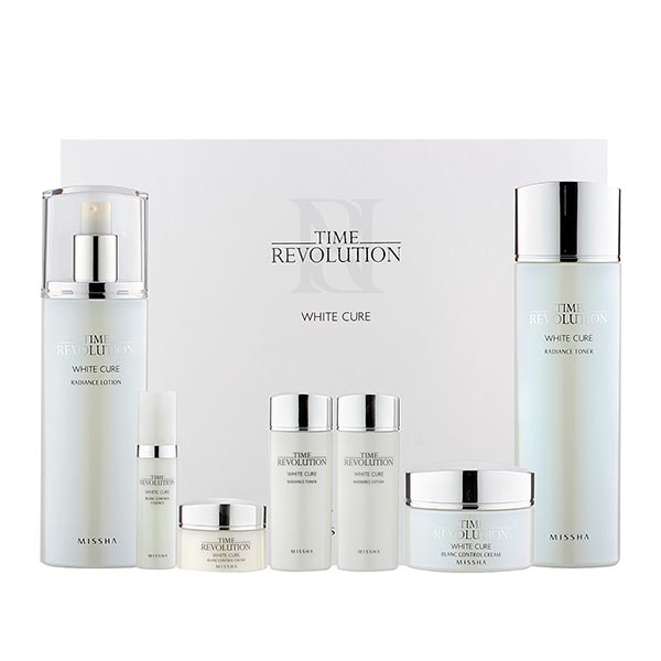 韓國謎尚白色護膚套盒包裝設計